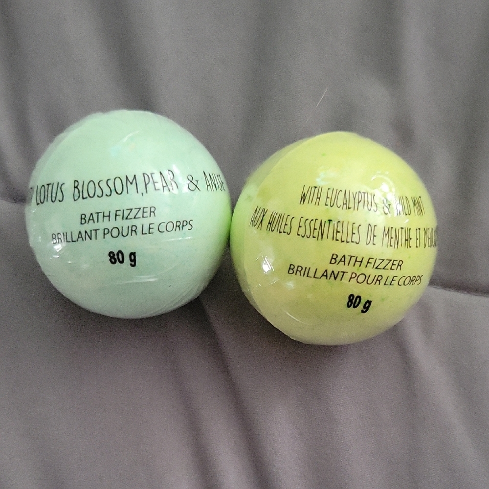 Lotus Blossom and Eucalyptus Bath Fizzer Set Of 2